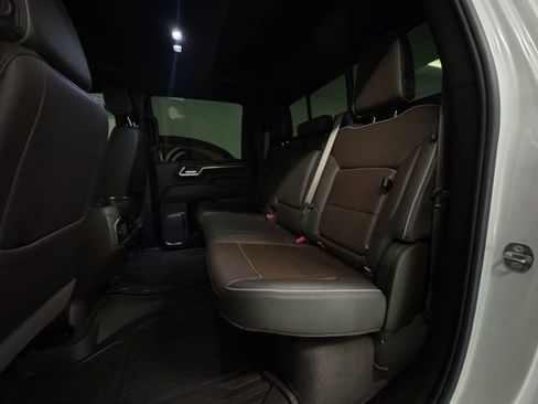 Used 2024 GMC Sierra 2500 Denali w/ Denali Reserve Package image 9