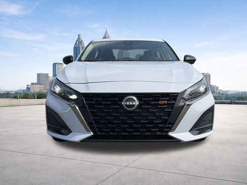 Certified 2025 Nissan Altima 2.5 SR w/ SR Premium Package FWD image 8