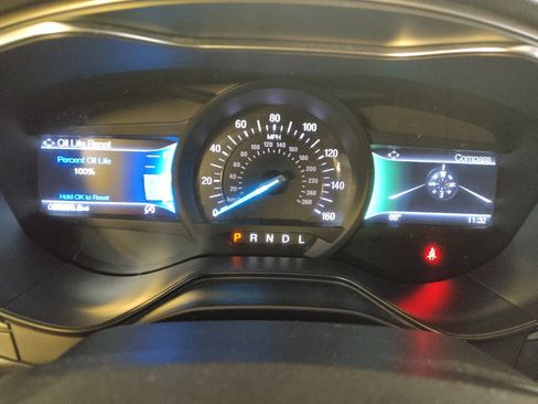 Used 2020 Ford Fusion SEL FWD image 23