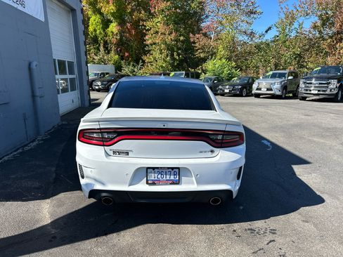 Used 2022 Dodge Charger SRT Hellcat w/ Harman/Kardon Audio Group image 6