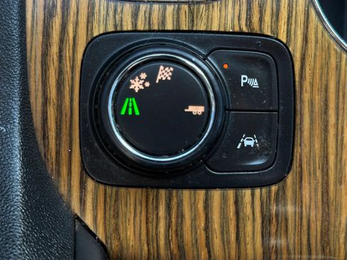 Used 2017 GMC Acadia Denali FWD image 36