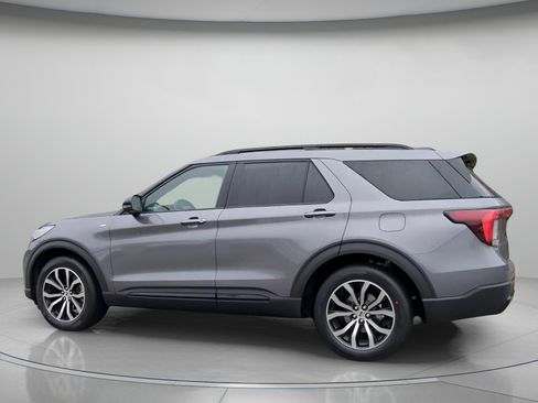 New 2026 Ford Explorer ST-Line w/ Premium Package RWD image 18
