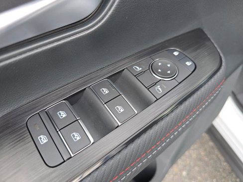 New 2025 Nissan Kicks SR w/ SR Premium Package image 25