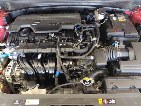 Used 2025 Hyundai Elantra SE FWD image 30