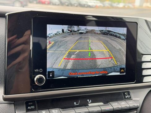 Used 2025 Toyota Camry LE image 19