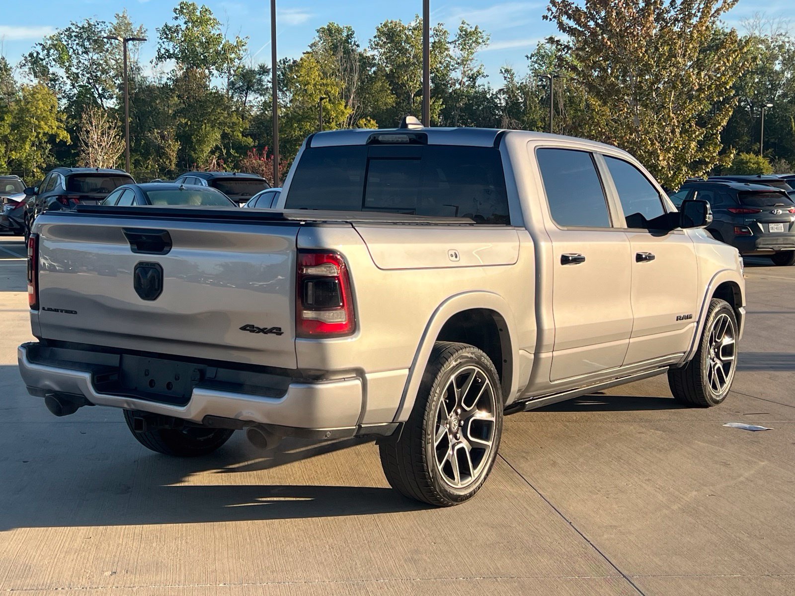 Used 2023 RAM 1500 Limited AWD/4WD image 10