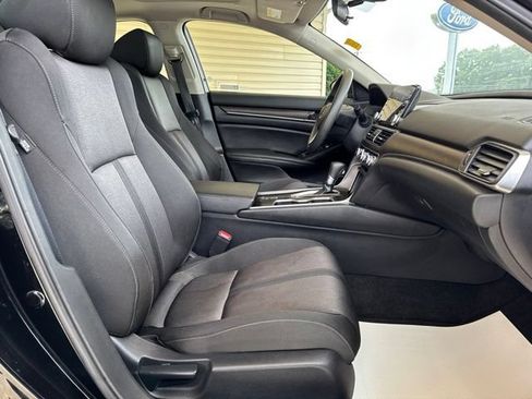 Used 2019 Honda Accord EX image 24