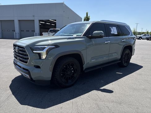 Used 2026 Toyota Sequoia Limited AWD/4WD image 5