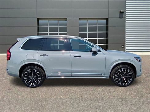 New 2026 Volvo XC90 B6 Plus w/ Protection Package Premier image 8