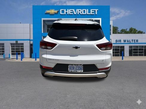 Used 2021 Chevrolet TrailBlazer LT w/ Convenience Package FWD image 12