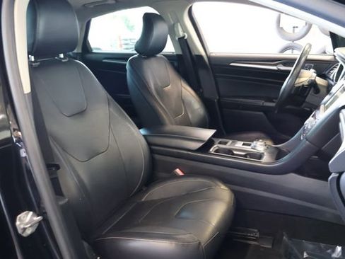 Used 2019 Ford Fusion Titanium AWD/4WD image 21