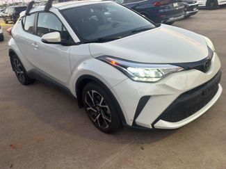 Used 2021 Toyota C-HR XLE video 1