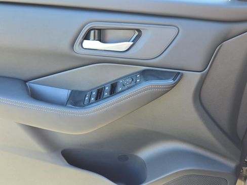 New 2026 Nissan Rogue SV w/ Cold Weather Package FWD image 30