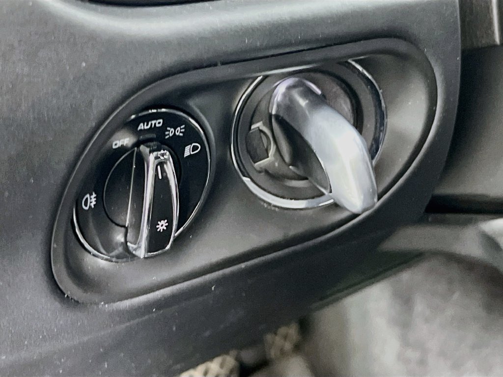 Certified 2024 Porsche Macan S AWD/4WD image 11