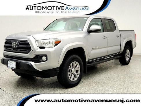Used 2019 Toyota Tacoma SR5 AWD/4WD image 1