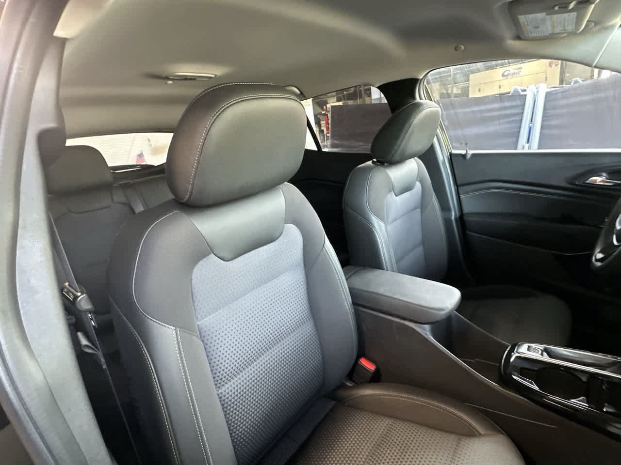 Used 2024 Chevrolet Trax LT FWD image 27