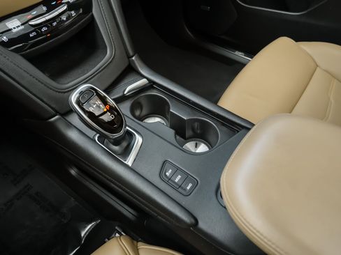 Used 2019 Cadillac XT5 Platinum image 12