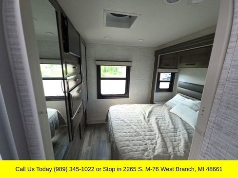 Used 2026 Ford E-450 and Econoline 450 Super Duty w/ Motorhome Prep Package RWD image 25