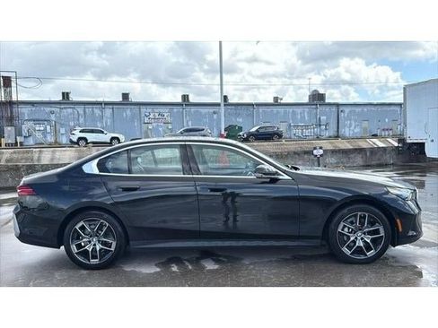 Used 2026 BMW 530i RWD image 7