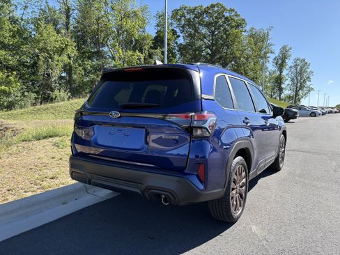 New 2026 Subaru Forester Touring AWD/4WD image 9