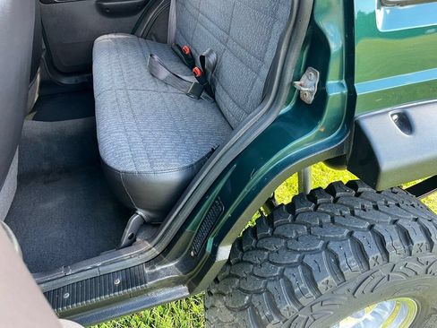 Used 2001 Jeep Cherokee Sport AWD/4WD image 37