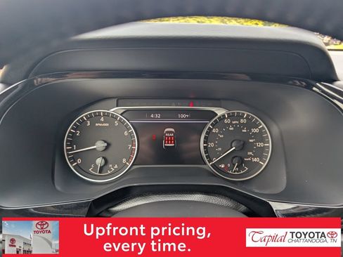 Used 2025 Nissan Pathfinder SL AWD/4WD image 19