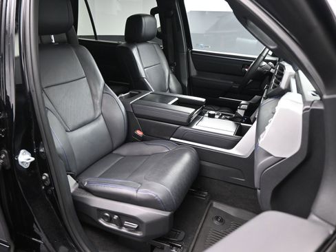 Used 2023 Toyota Sequoia Platinum image 20