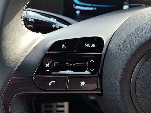 Certified 2025 Hyundai Elantra Sport FWD image 20