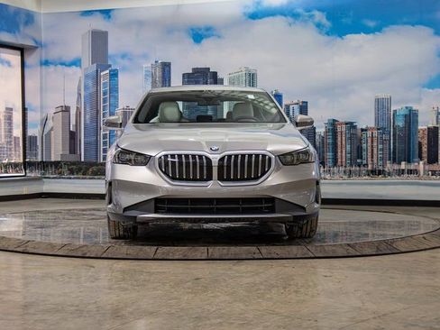New 2026 BMW 540i xDrive w/ Premium Package image 3