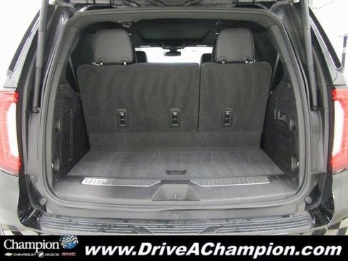 Used 2022 GMC Yukon Denali AWD/4WD image 16