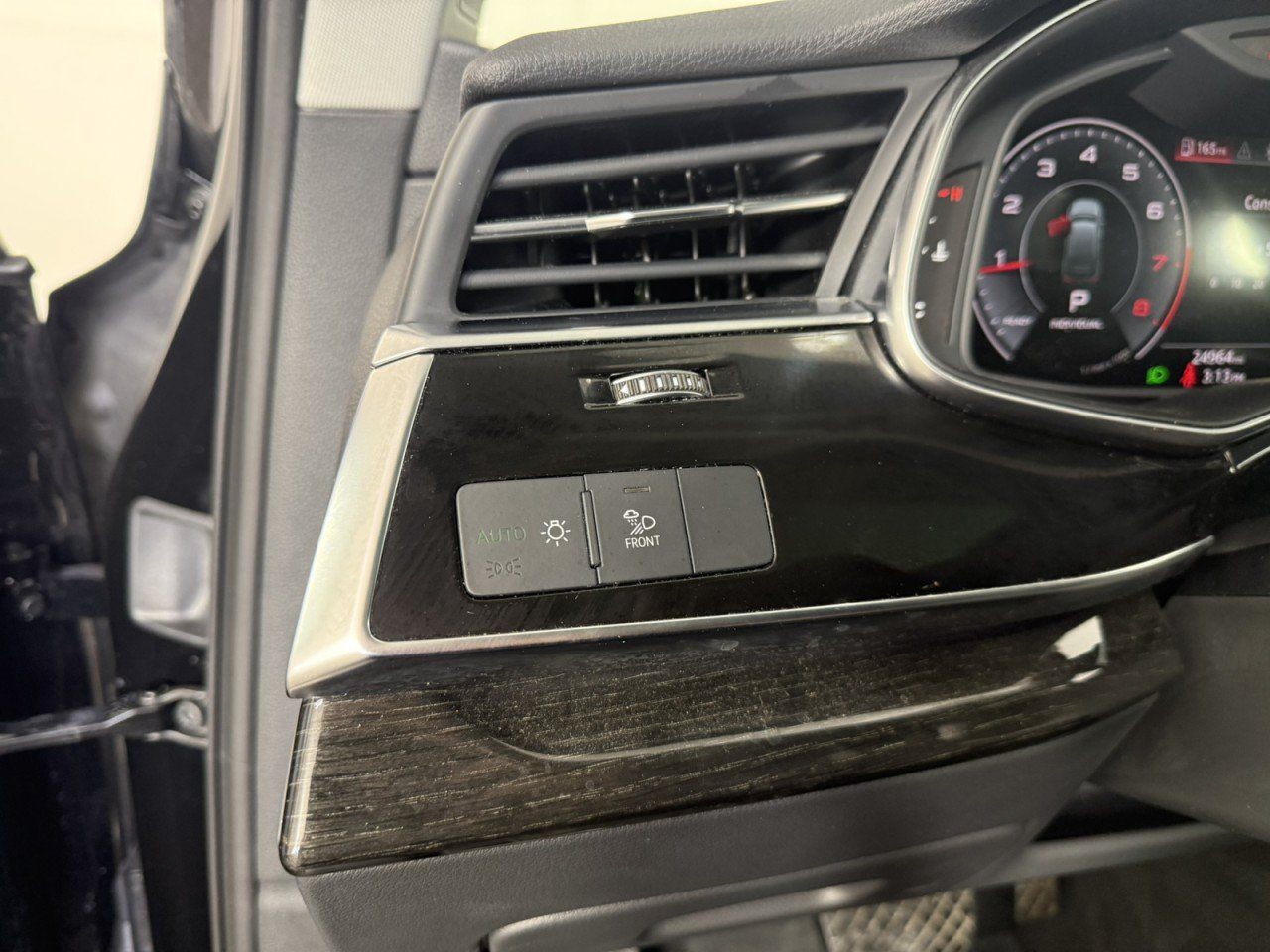 Used 2023 Audi Q7 2.0T Premium Plus w/ Premium Plus Package AWD/4WD image 22