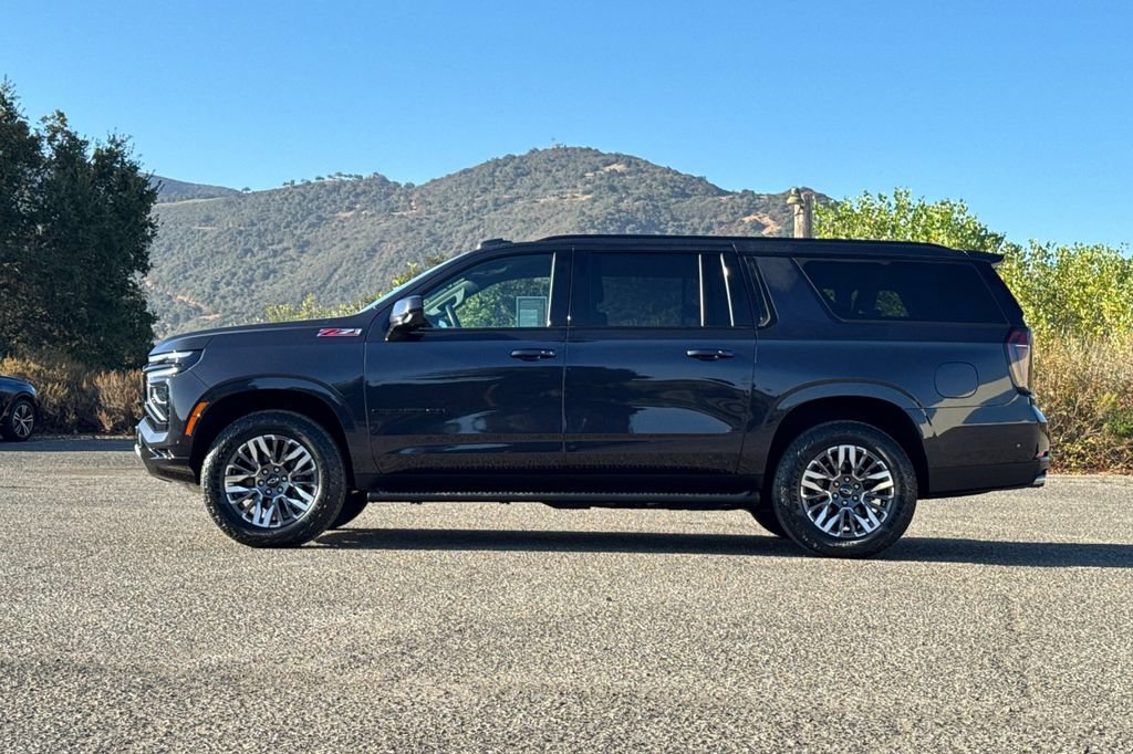 Used 2025 Chevrolet Suburban Z71 AWD/4WD image 7