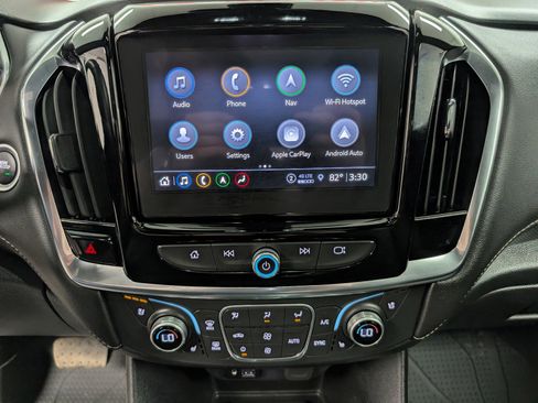 Used 2023 Chevrolet Traverse Premier image 16