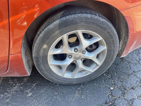 Used 2018 Chrysler Pacifica Touring Plus w/ Tire & Wheel Group image 10