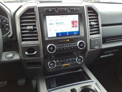 Used 2020 Ford Expedition XLT image 6