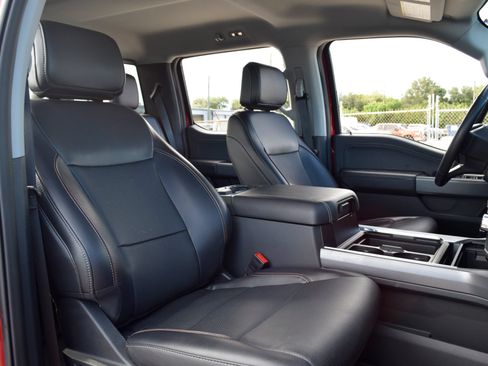 Used 2024 Ford F250 Lariat w/ Black Appearance Package AWD/4WD image 23