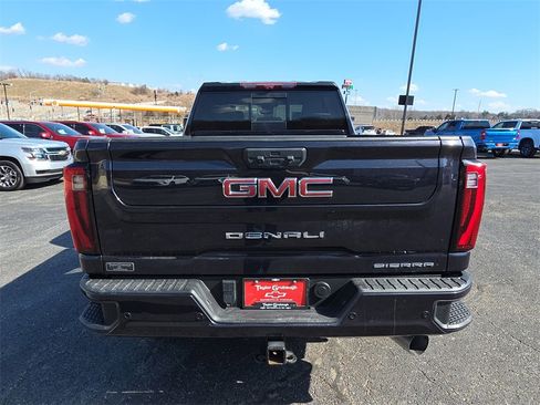 Used 2024 GMC Sierra 2500 Denali w/ Denali Reserve Package image 7