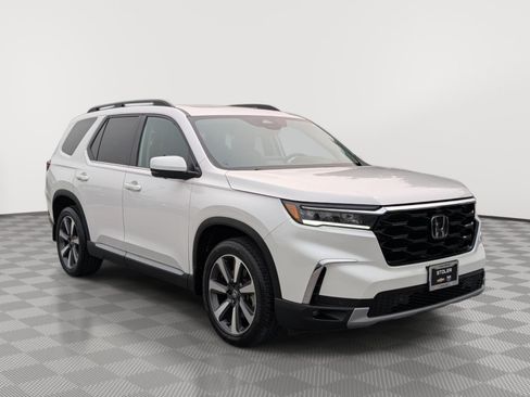 Used 2023 Honda Pilot Elite image 7