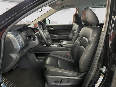 Used 2025 Nissan Pathfinder SL AWD/4WD image 11