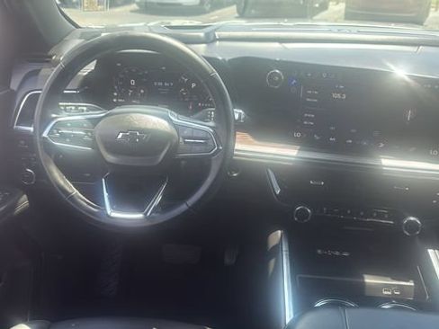 Used 2025 Chevrolet Tahoe Z71 AWD/4WD image 31