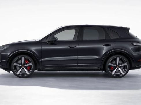 New 2026 Porsche Cayenne GTS image 2
