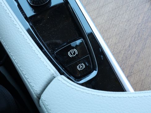 Used 2022 Volvo XC90 T6 Momentum w/ Advanced Package image 29