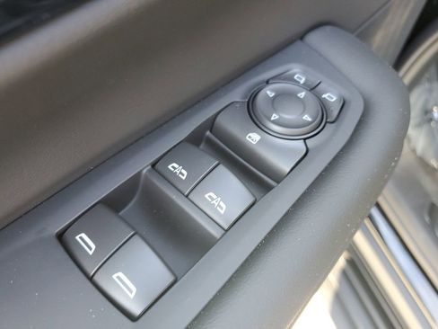 New 2026 Chevrolet Suburban LS image 20