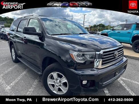 Used 2020 Toyota Sequoia SR5 w/ Premium Package AWD/4WD image 1