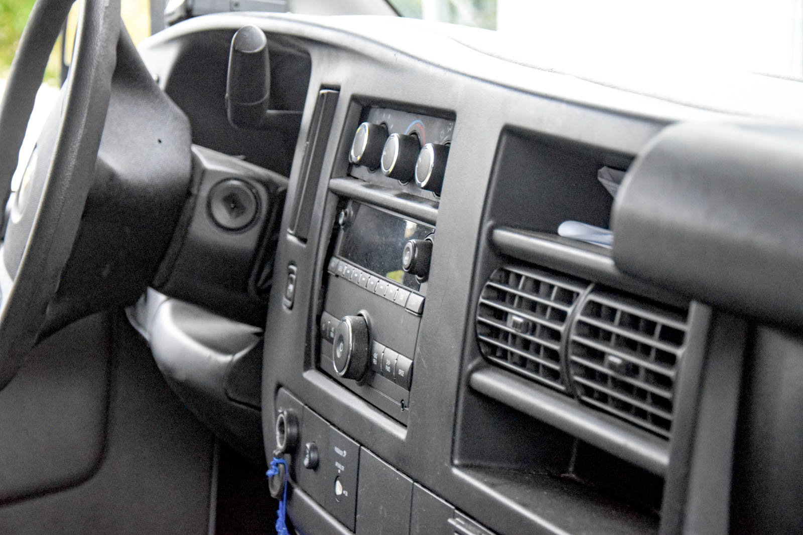 Used 2017 Chevrolet Express 3500 LS w/ Cold Climate Package RWD image 8