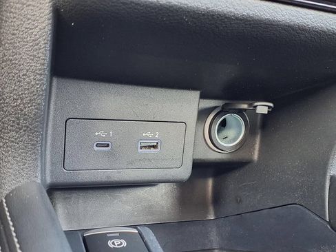 Used 2024 Nissan Kicks SR w/ SR Premium Package FWD image 10