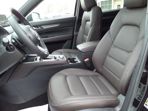 New 2025 MAZDA CX-5 Signature image 13