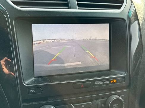 Used 2016 Ford Explorer XLT w/ Equipment Group 202A image 26