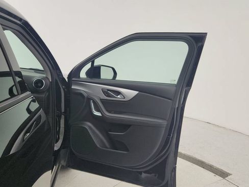 Used 2025 Chevrolet Blazer LT FWD image 24