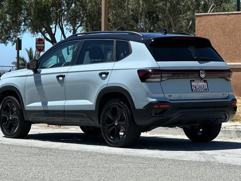 Certified 2026 Volkswagen Taos SE AWD/4WD image 6